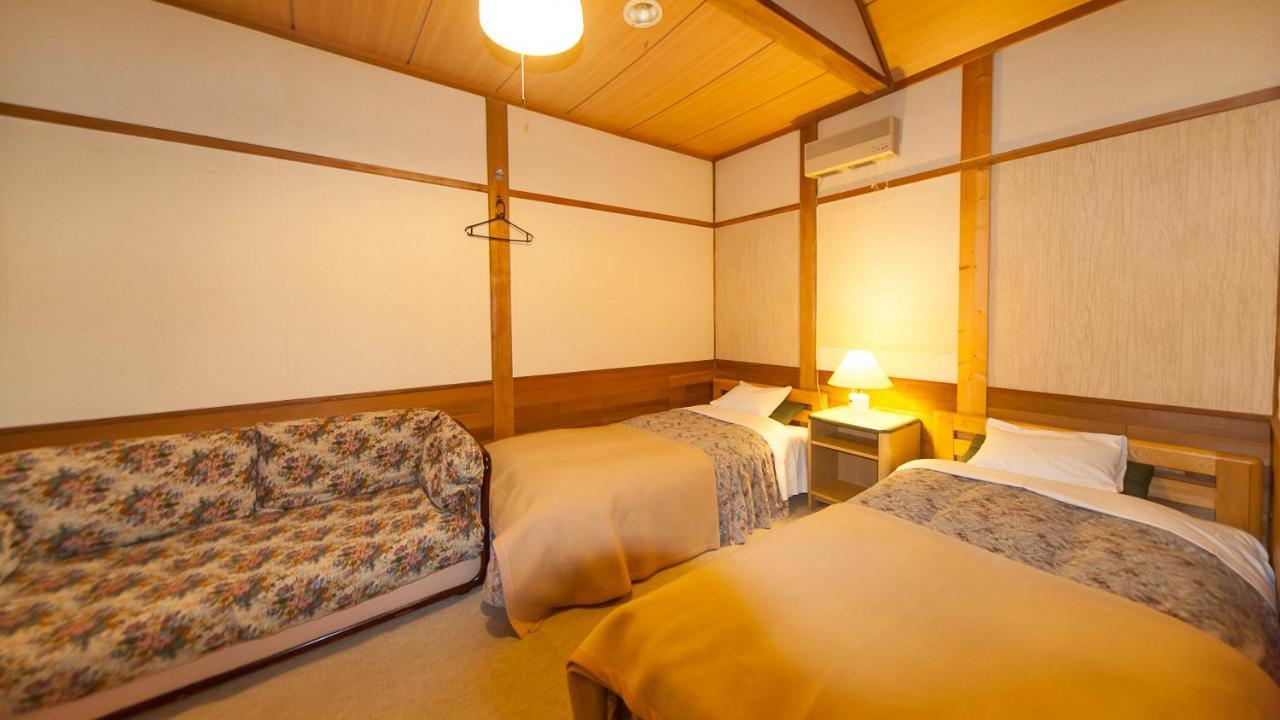 Country Inn Canadian House Myoko Exteriör bild