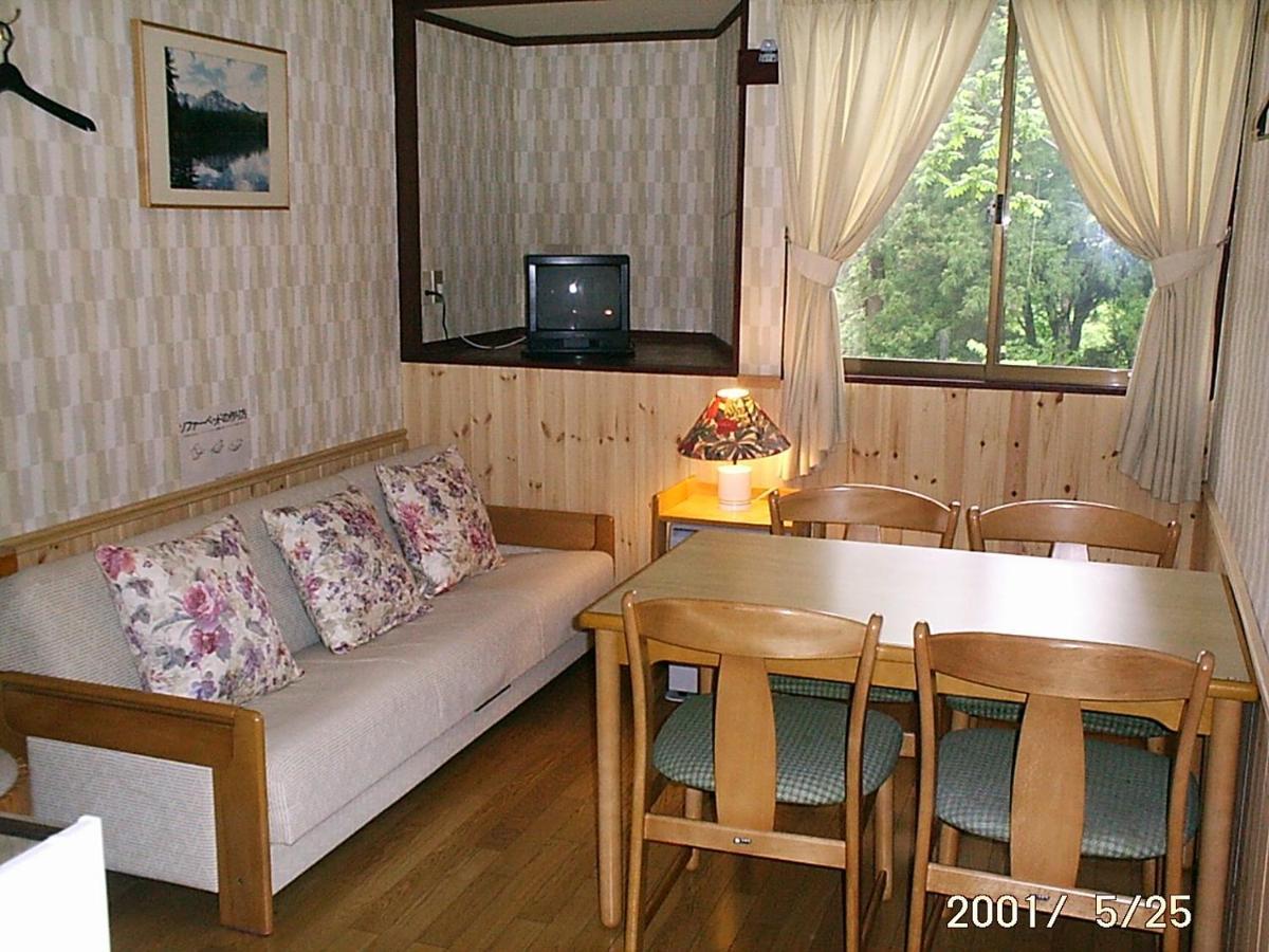 Country Inn Canadian House Myoko Exteriör bild
