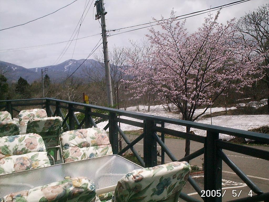 Country Inn Canadian House Myoko Exteriör bild